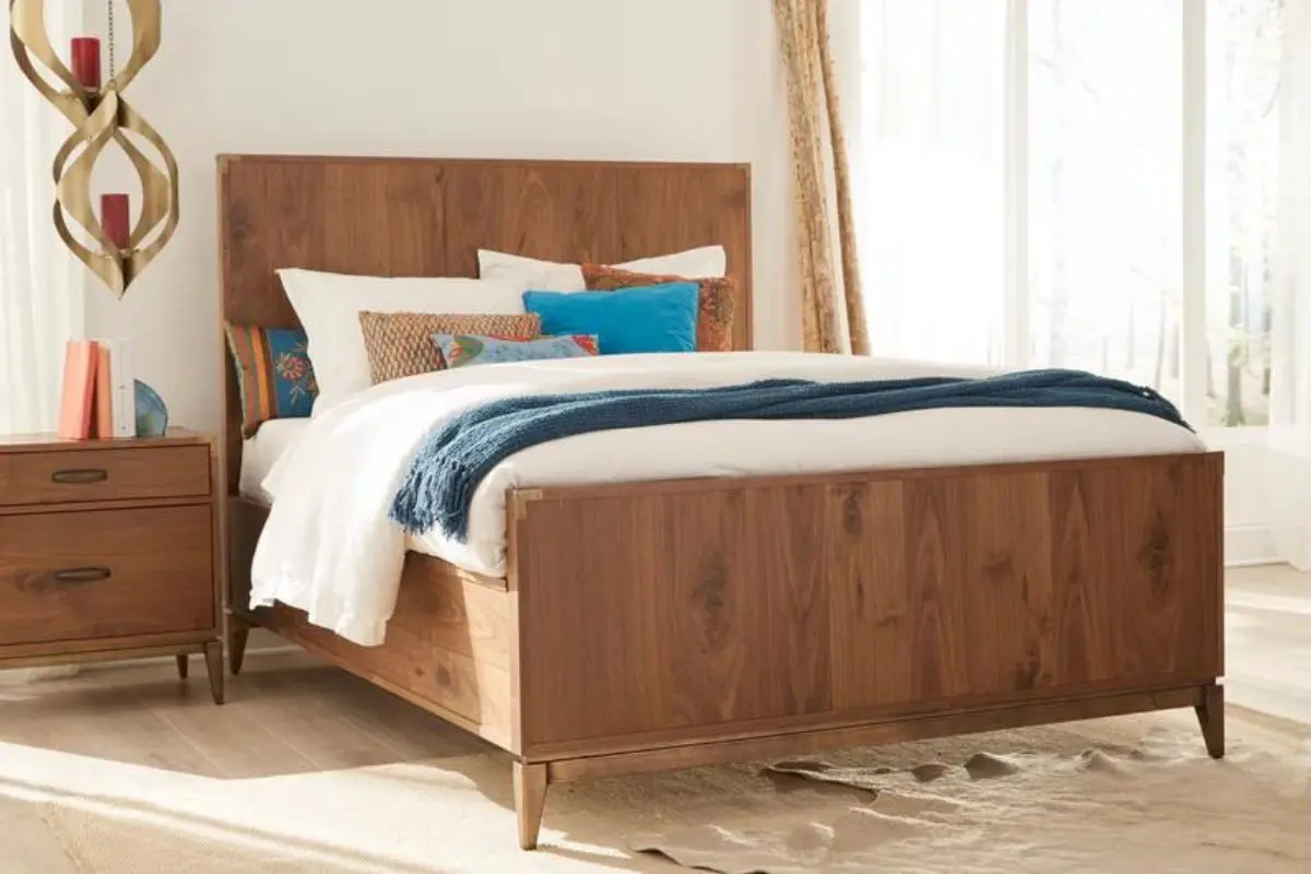 Adler Panel Bed - Image 10