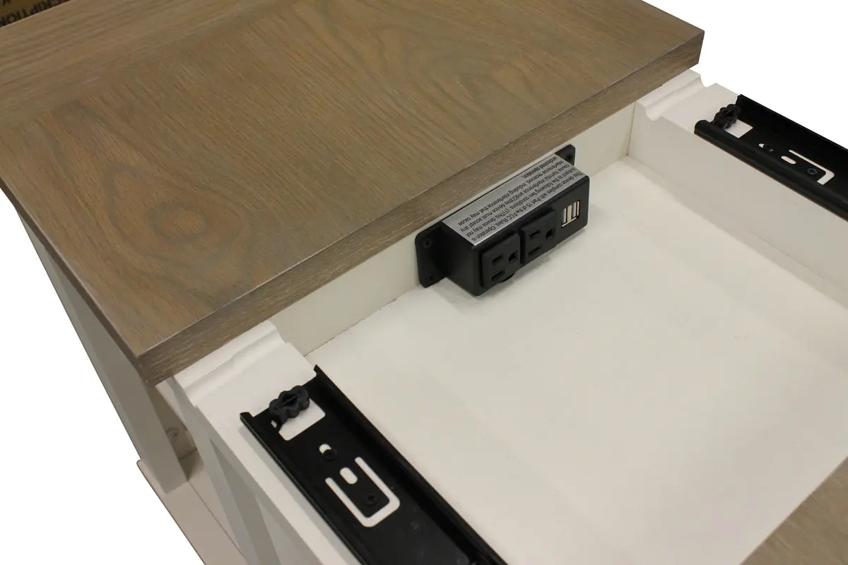 Americana Chairside Table - Image 4