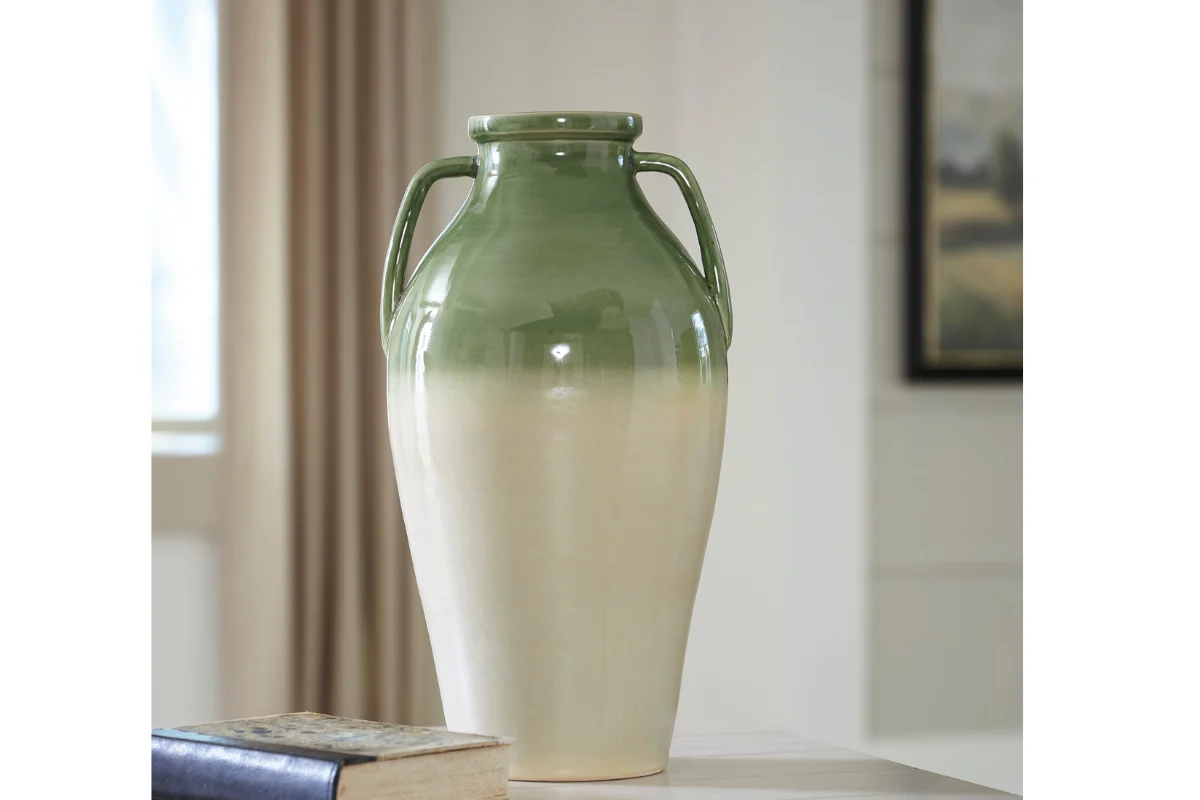 Andorbury Vase