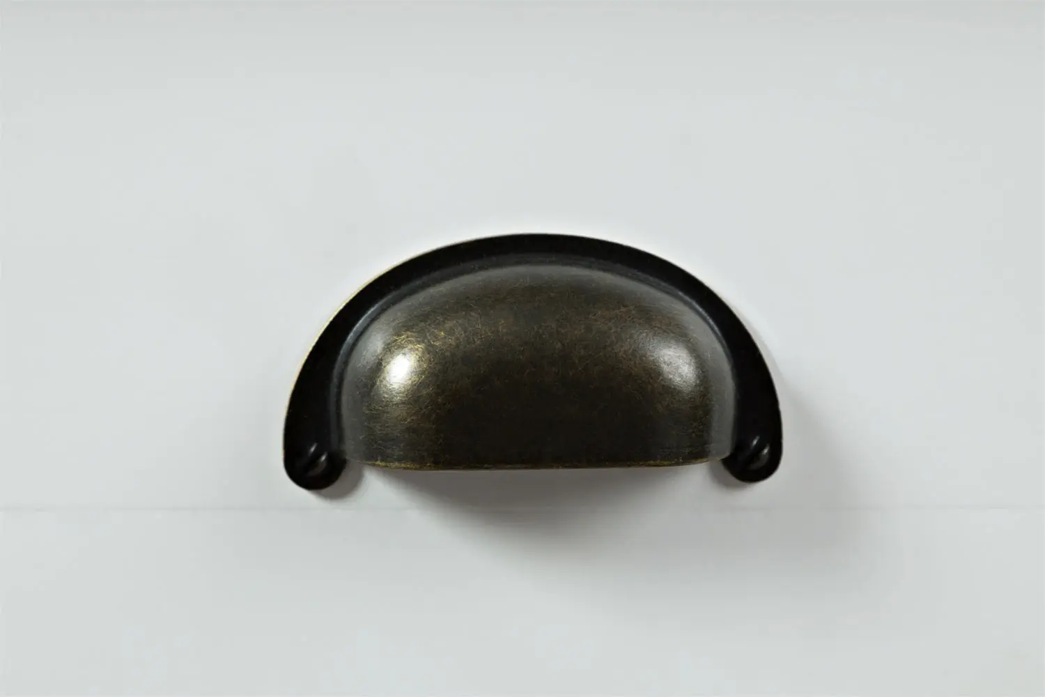 Artisans Chairside Table - Image 17