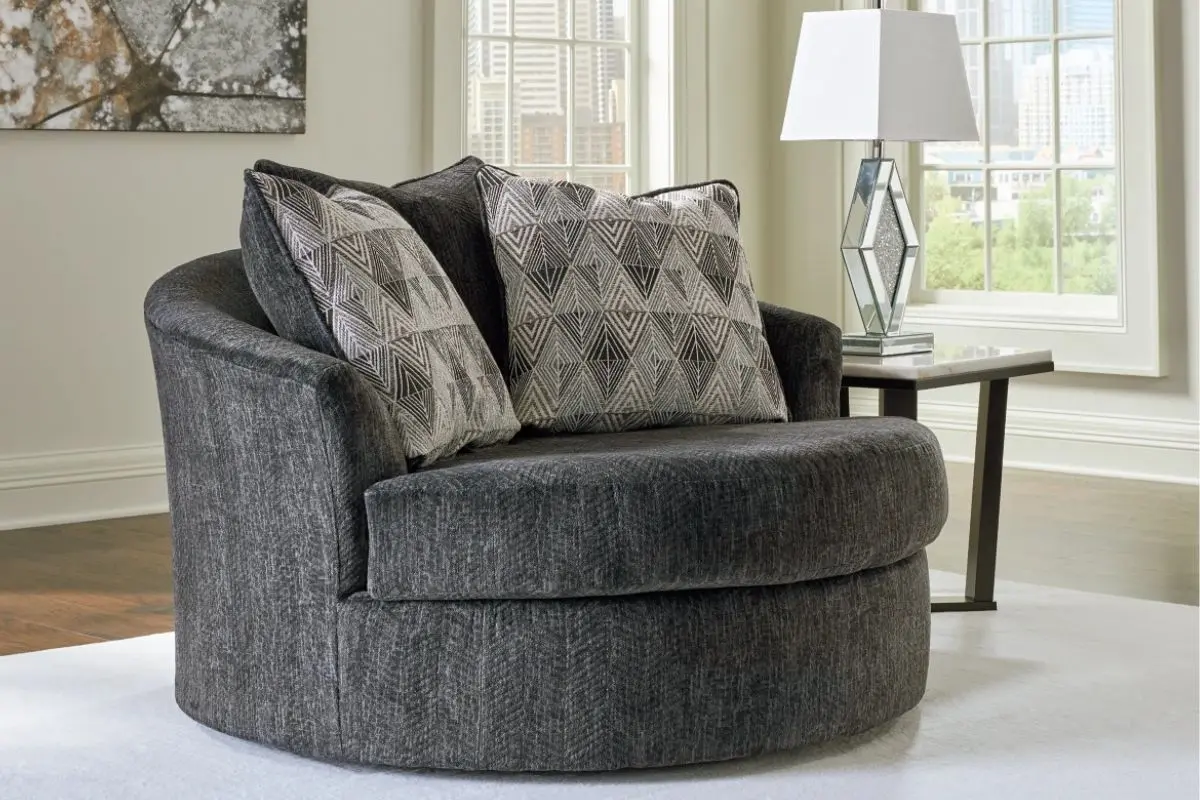 Biddeford Swivel Chair - Image 6