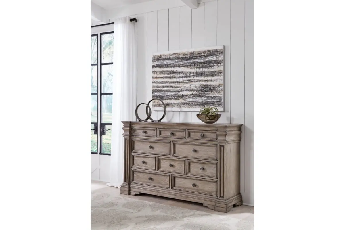 Blairhurst Dresser - Image 6