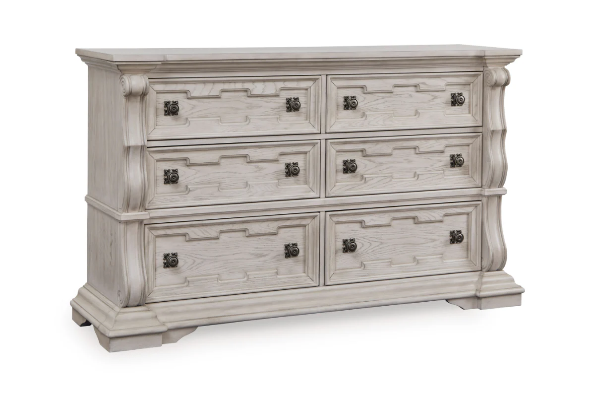 Bruchandi Dresser