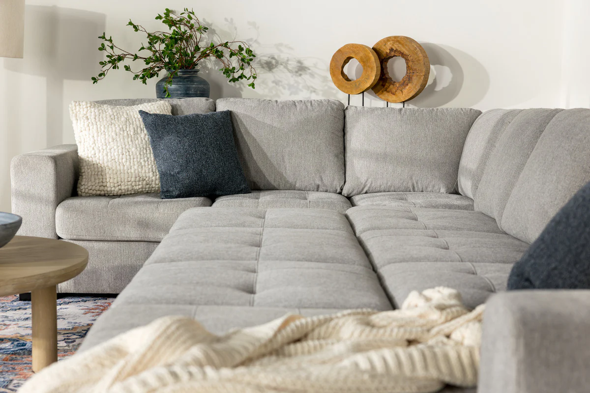 Claire Queen Pullout Tux Chaise Sectional - Image 43