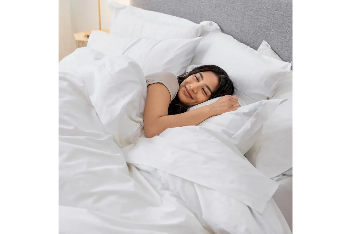Cotton Sateen Coverlet - Image 7