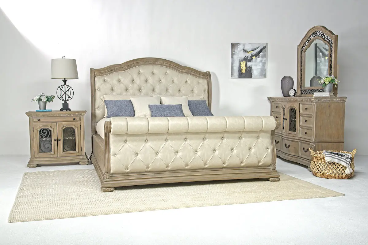 Durango Upholstered Sleigh Bed - Image 3