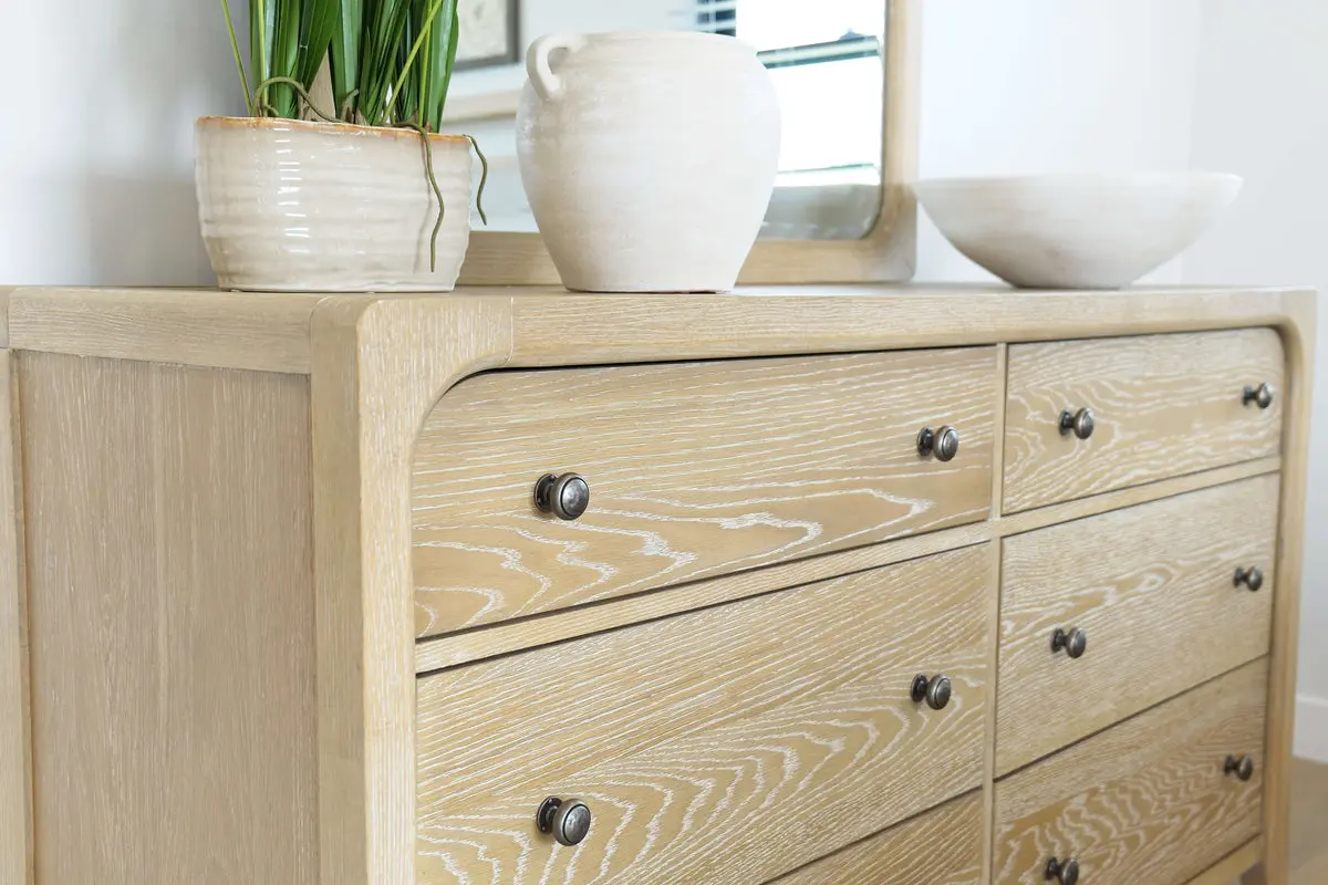 Easton Dresser - Image 4