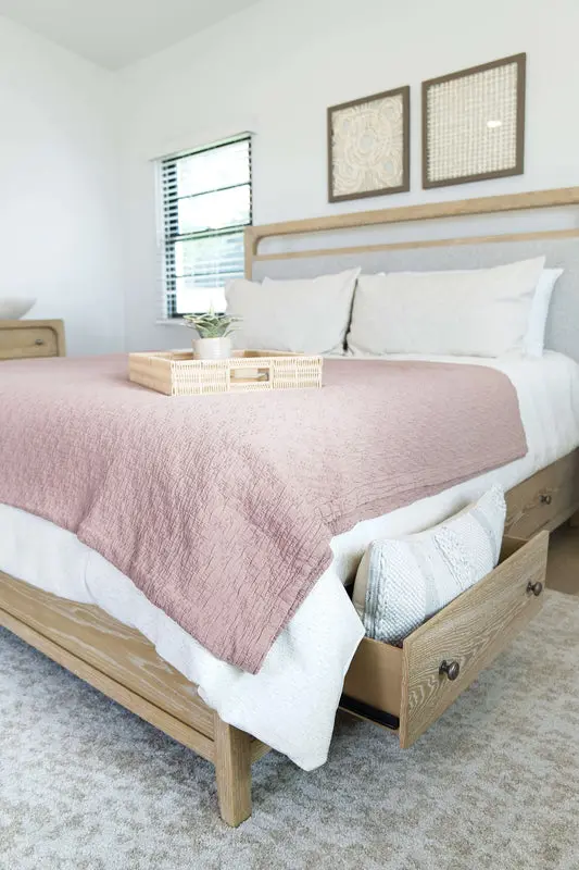 Easton Storage Bed - Image 26