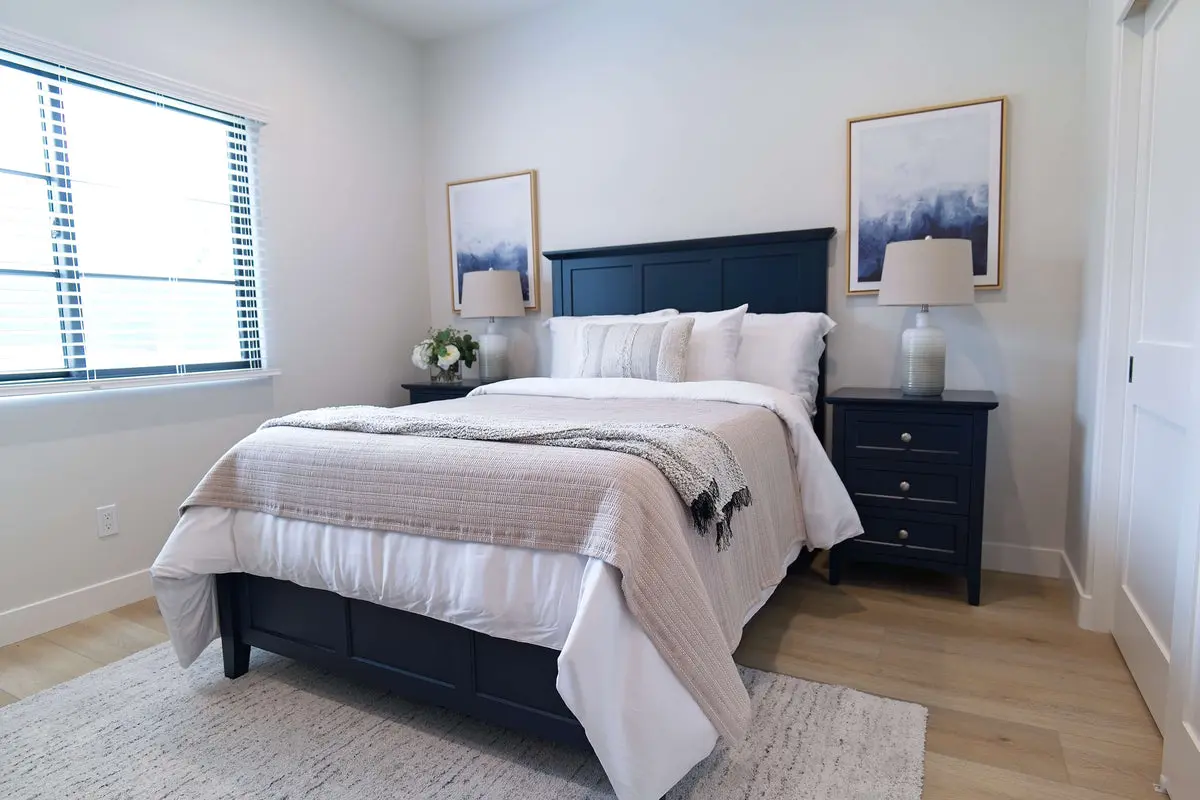 Grace Panel Bed & Dresser & Mirror & Nightstand - Image 49