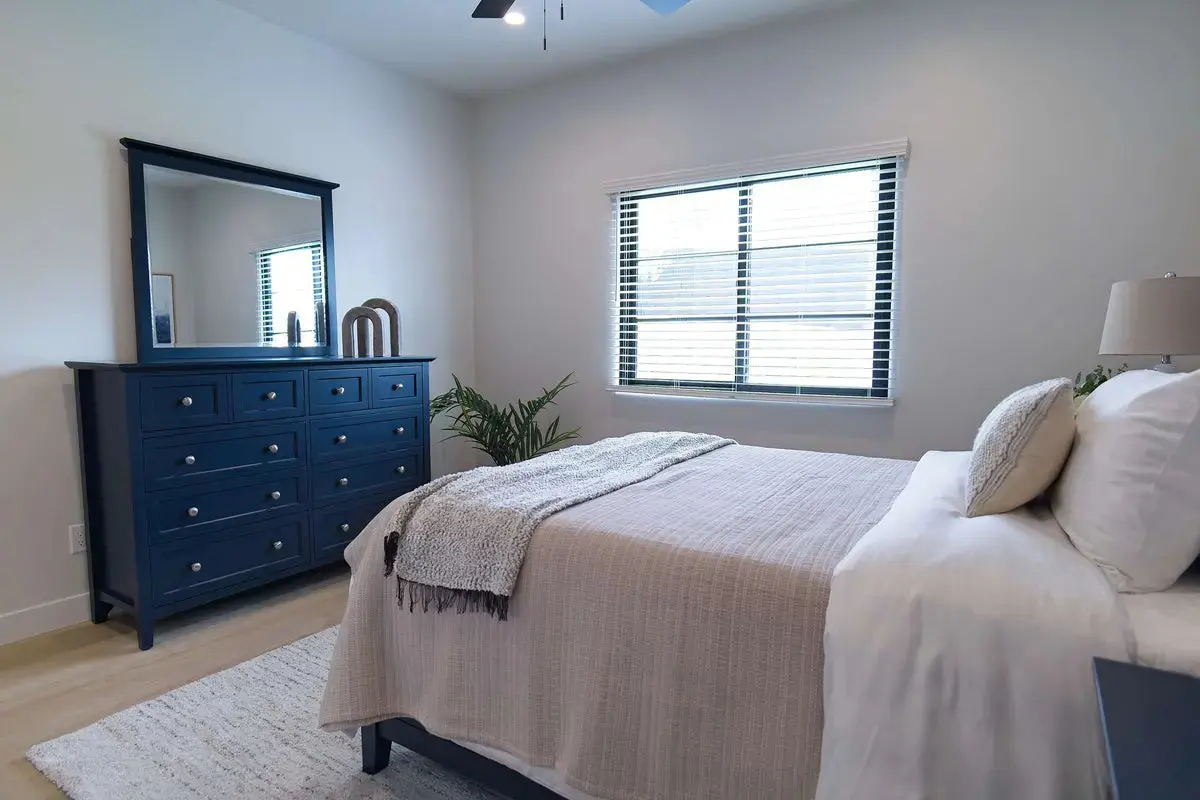 Grace Panel Bed & Dresser & Mirror & Nightstand - Image 72