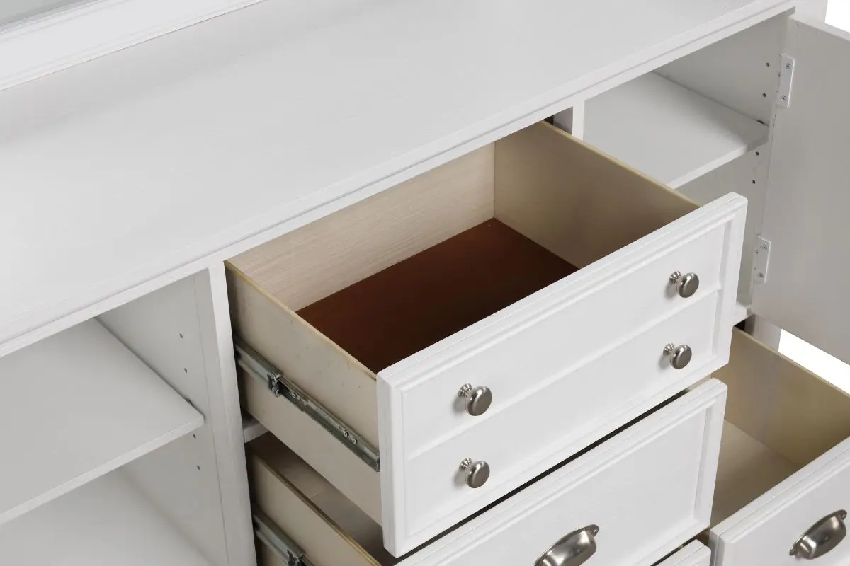 Jamestown Dresser - Image 8