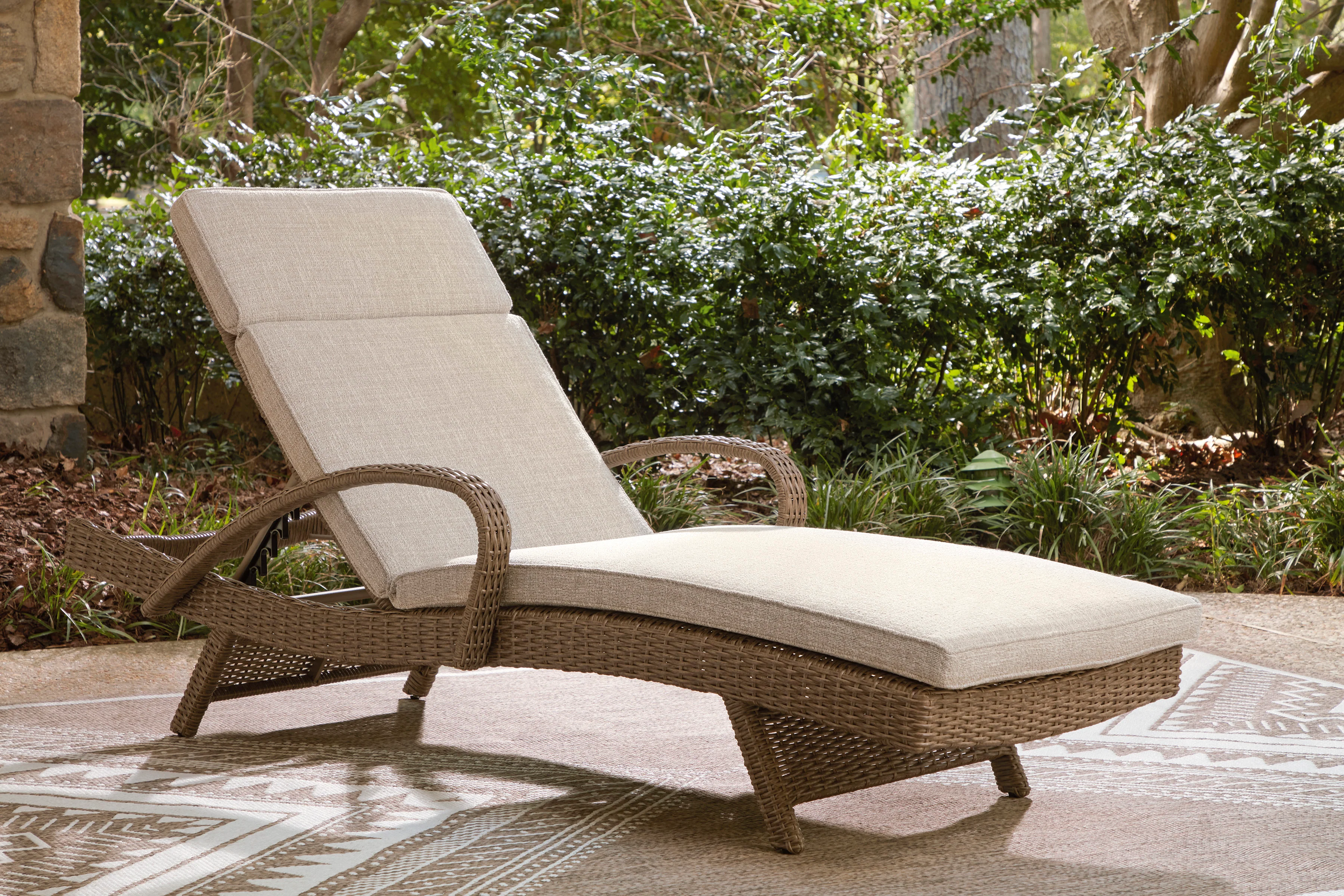 Laguna Heights Outdoor Lounge Chaise - Image 4