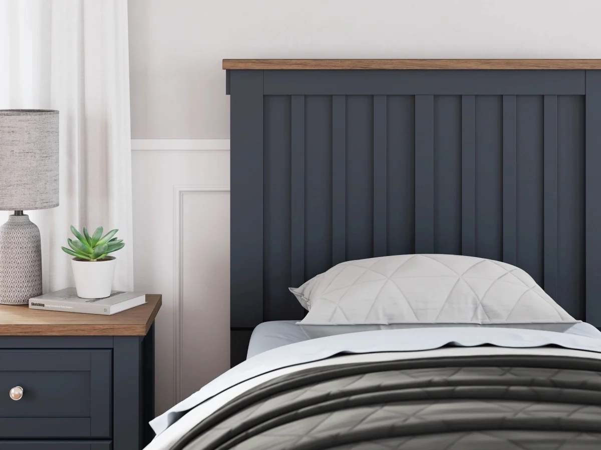 Landocken Panel Bed - Image 21