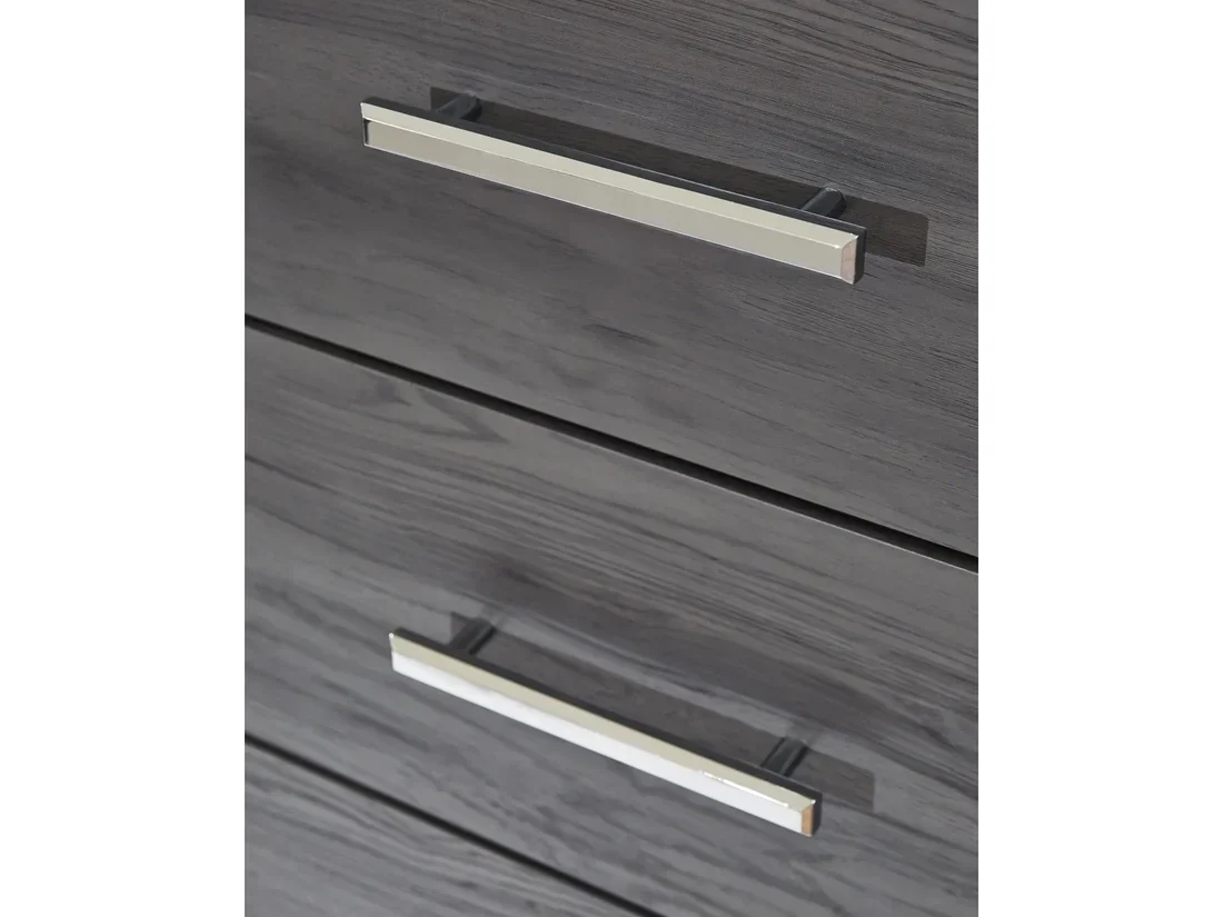 Lodanna Panel Bed & Dresser & Mirror & Nightstand - Image 10