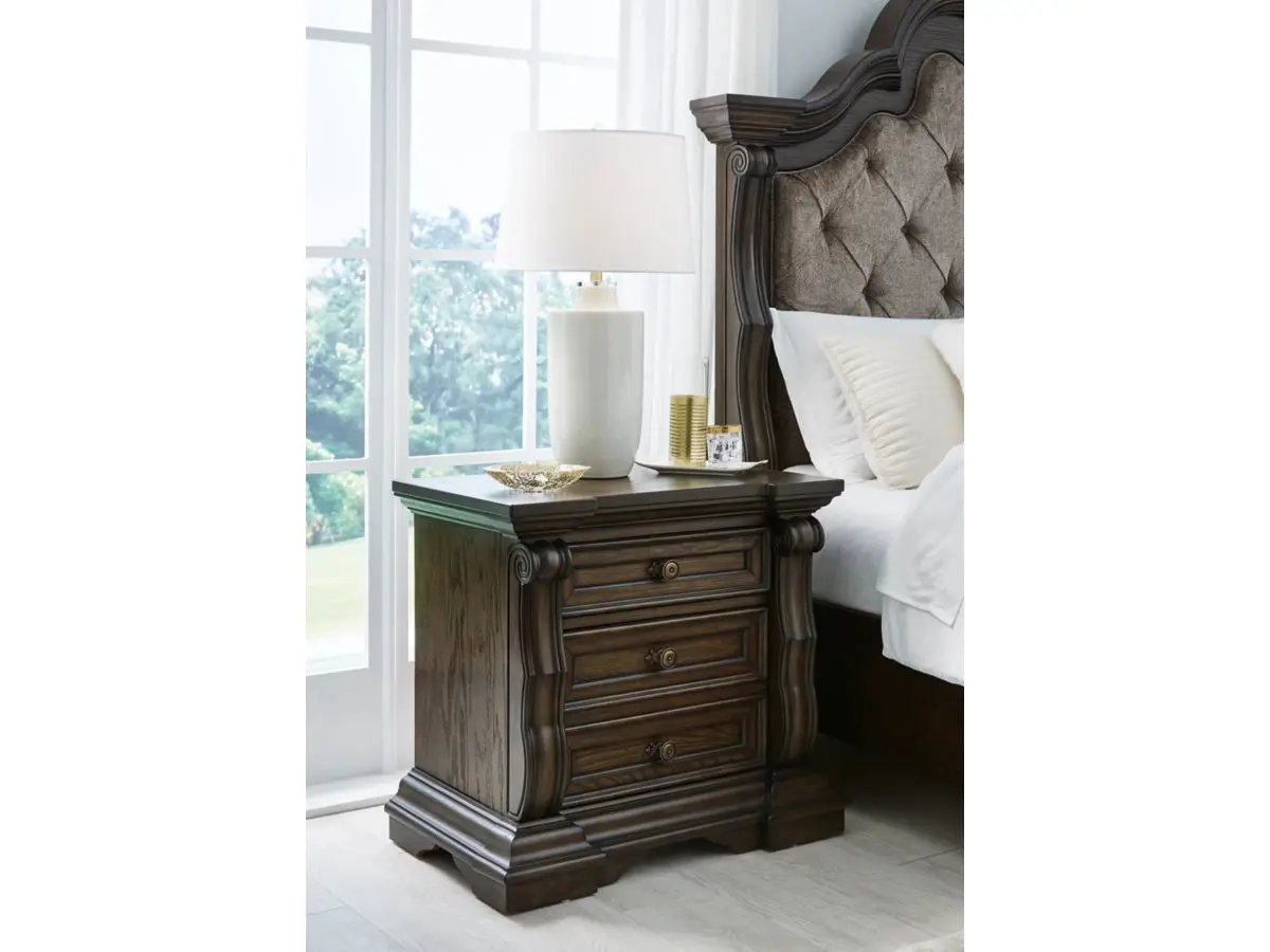 Maylee Nightstand - Image 11