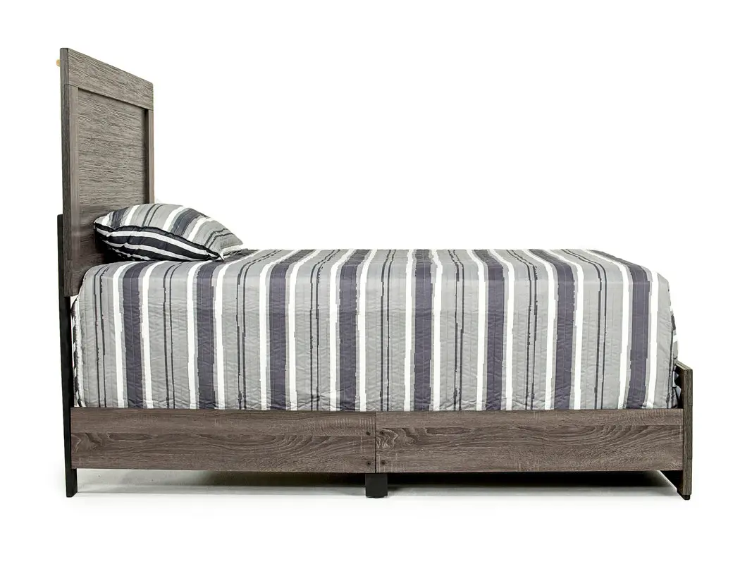Naialyn Panel Bed - Image 3