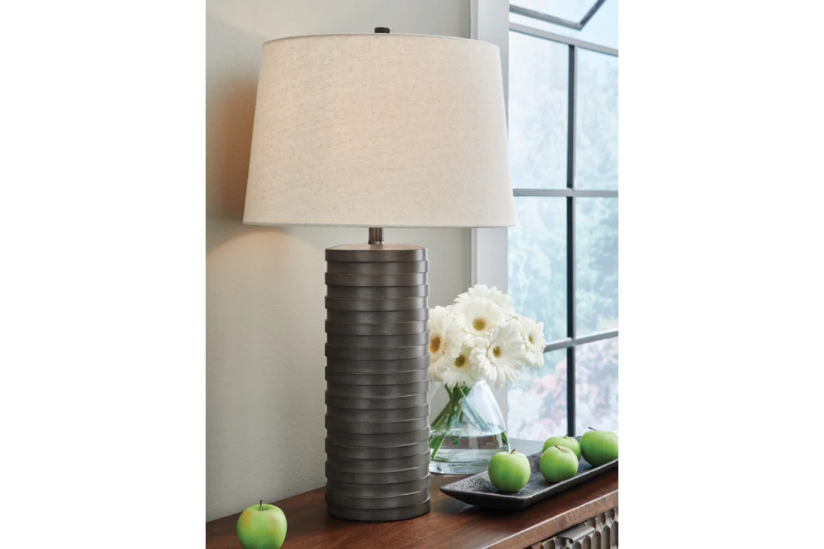 Neilett Lamp