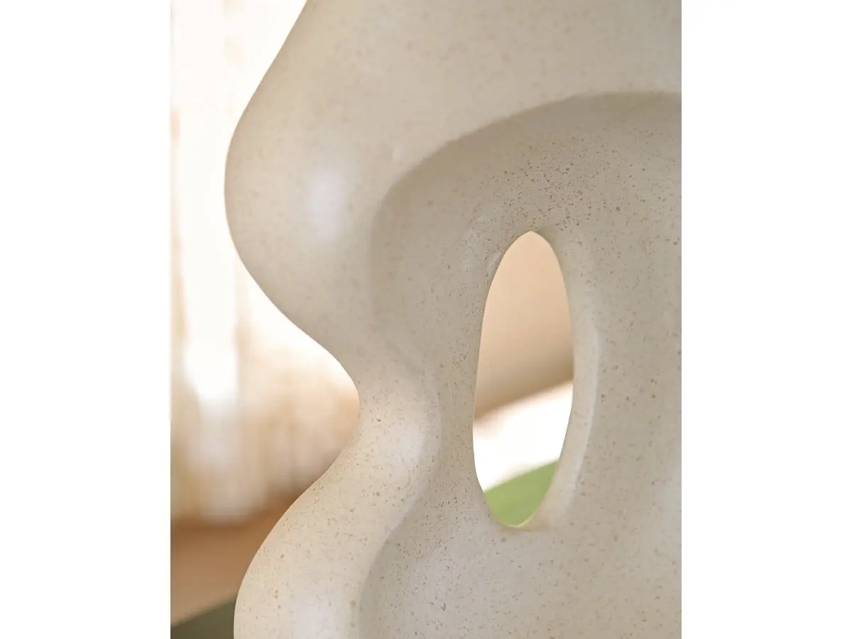Odion Vase - Image 3