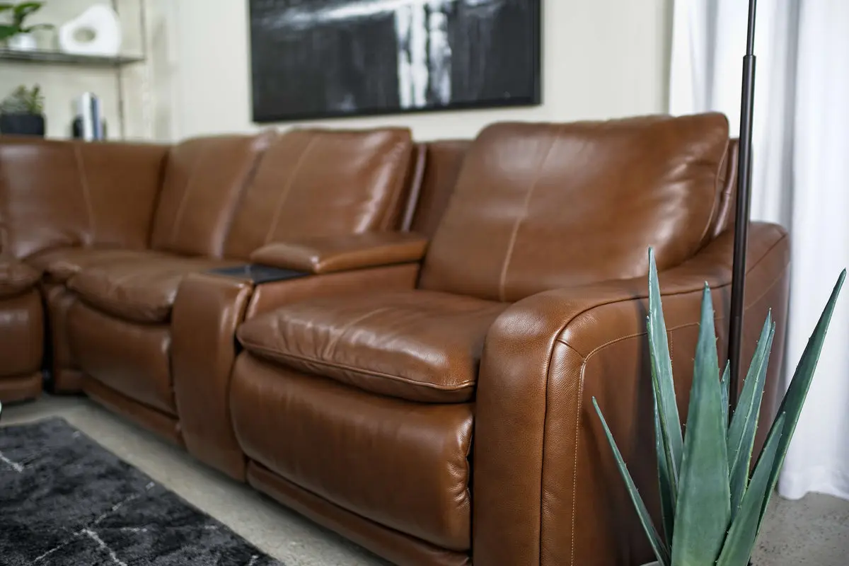 Paradise Ls 6 Piece 2 Power Sectional With 2 Power Armless Recliner - Image 7