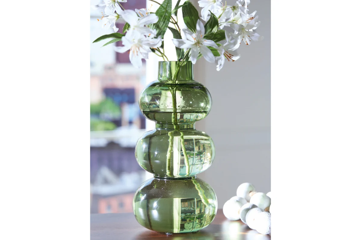 Renethorne Vase - Image 4