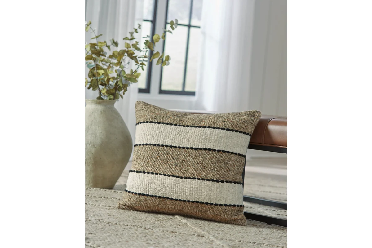 Rueford Accent Pillow - Image 3