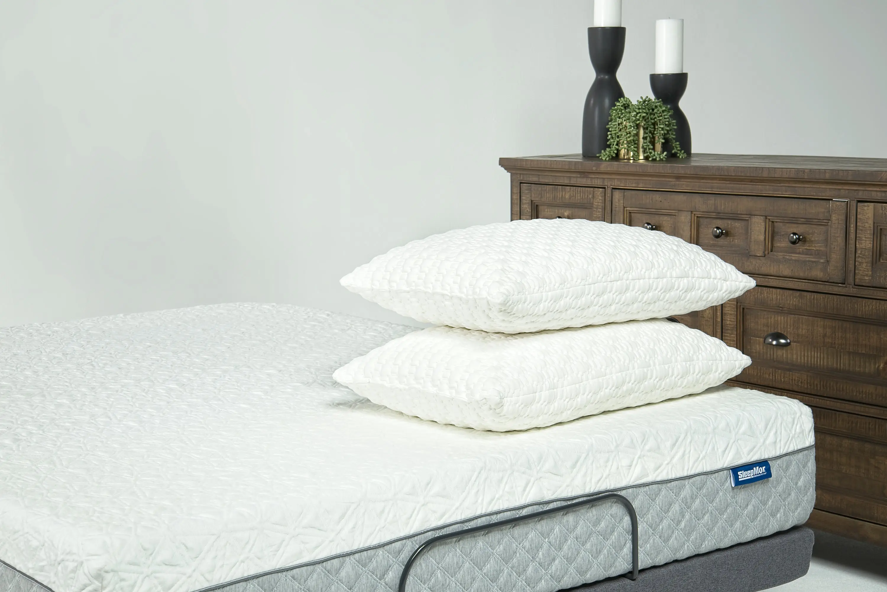 Sleepmor 10 Inch Copper Infused Medium Mattress & Adjustable Foundation Package - Image 4