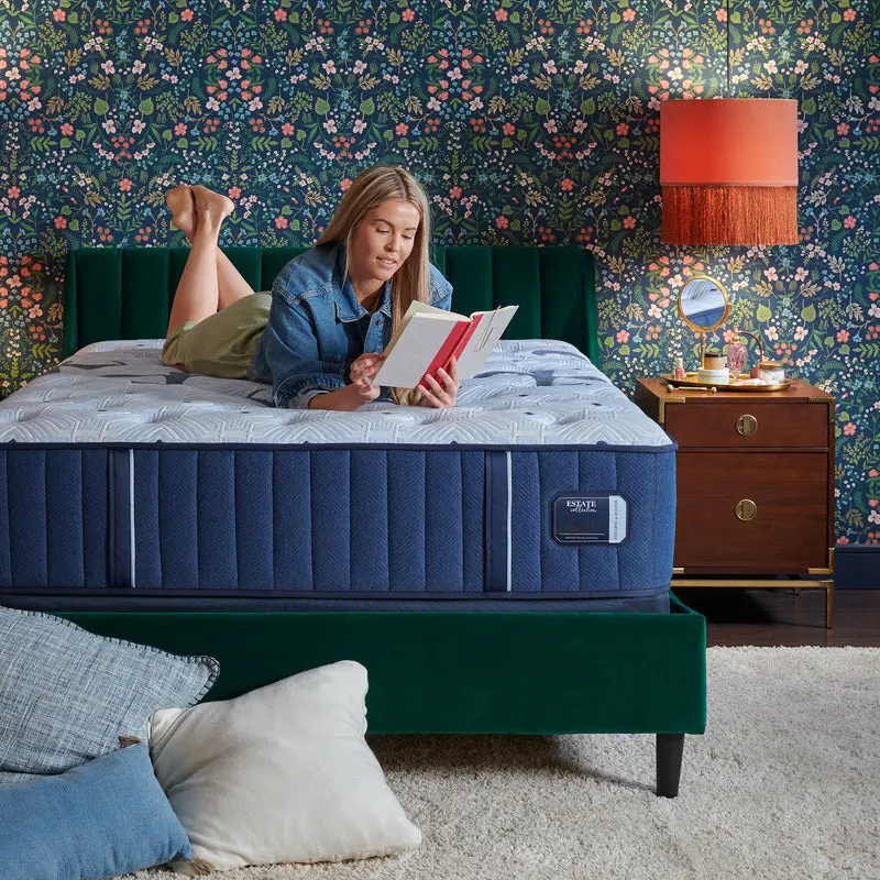 Stearns & Foster Estate Tight Top Mattress - Image 30
