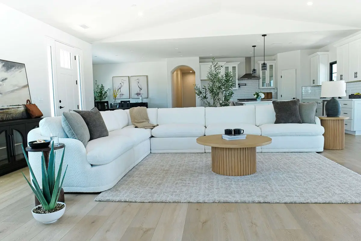 Stratus 6 Piece Sectional - Image 10