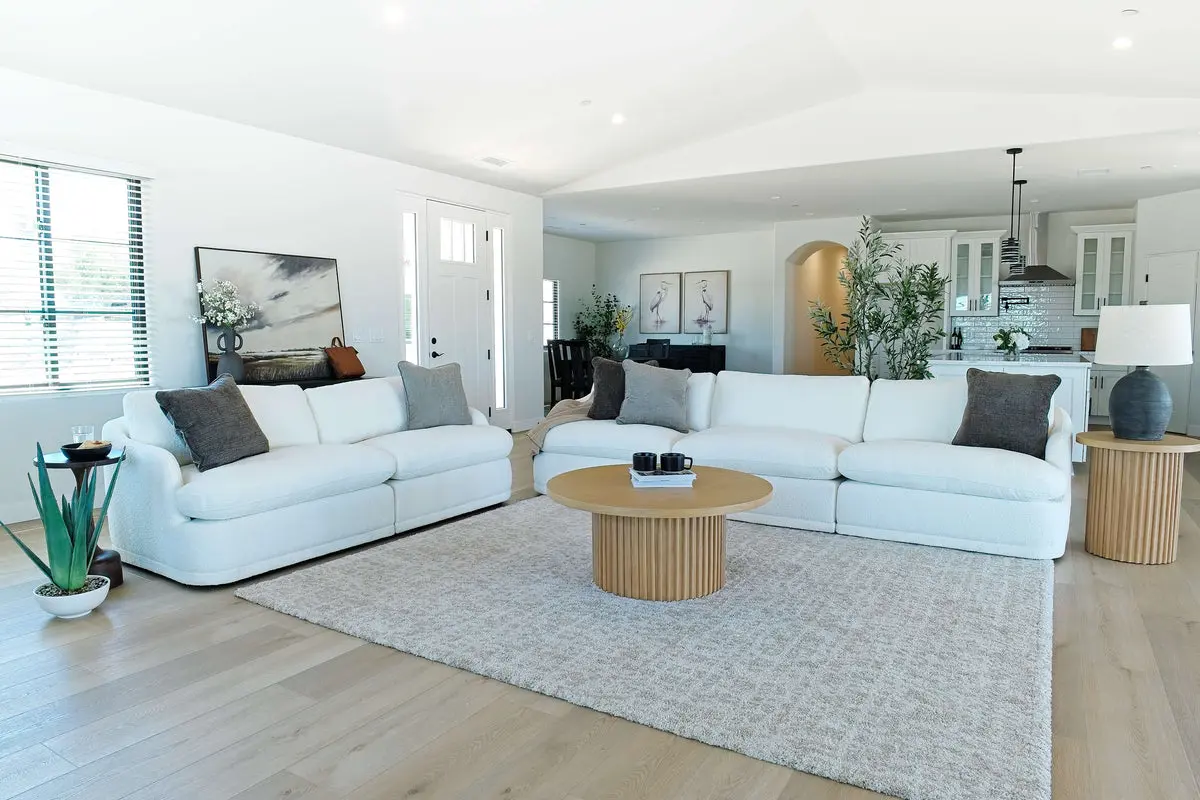 Stratus Sofa & Loveseat