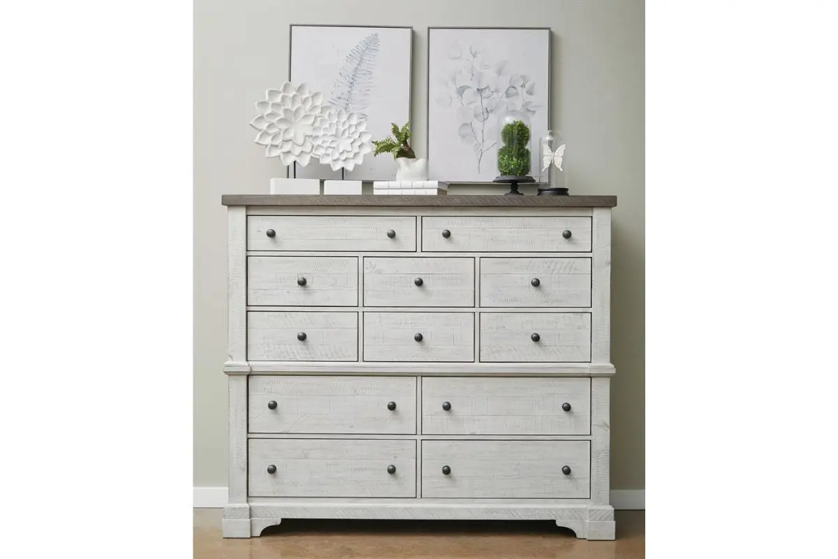 Valley Ridge Mans Chest