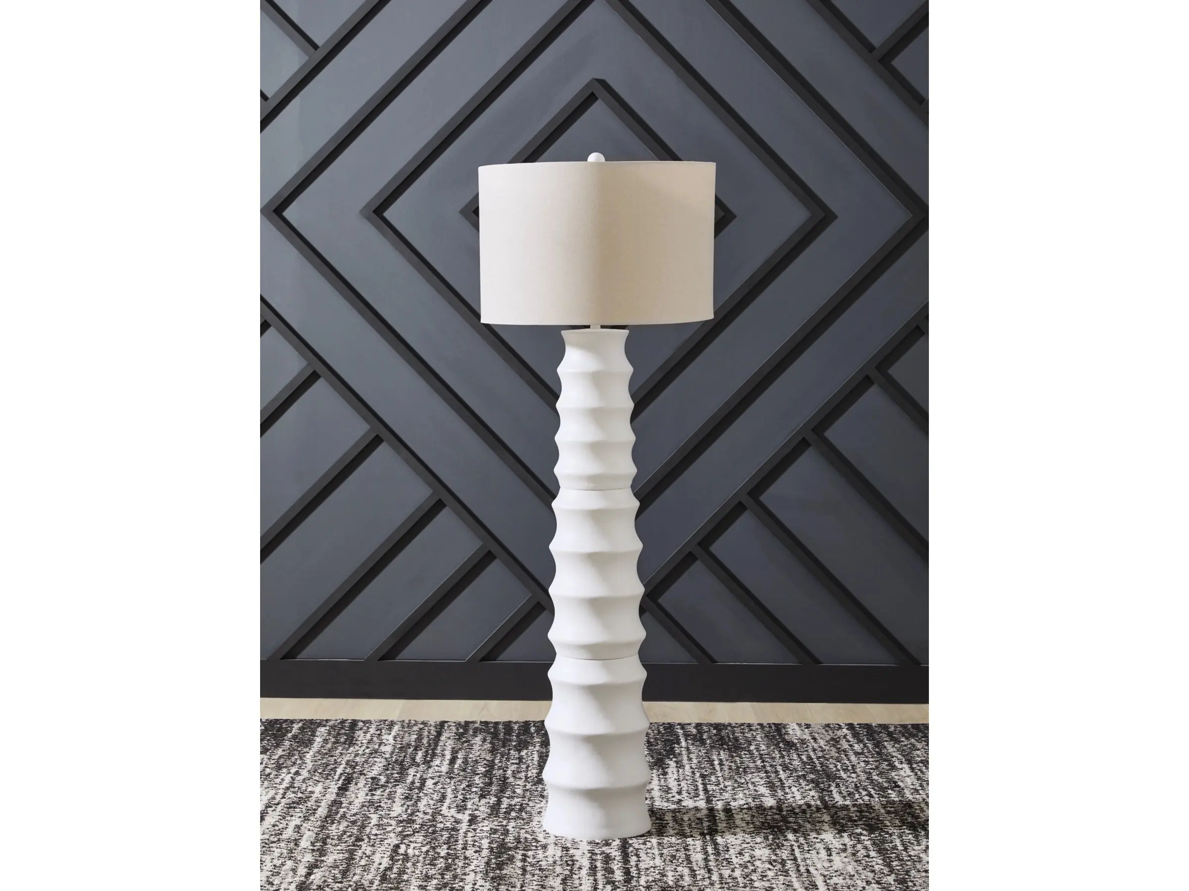 Veraleigh Lamp - Image 2