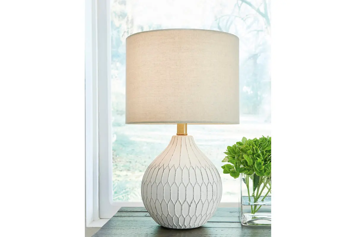 Wardmont Lamp - Image 3